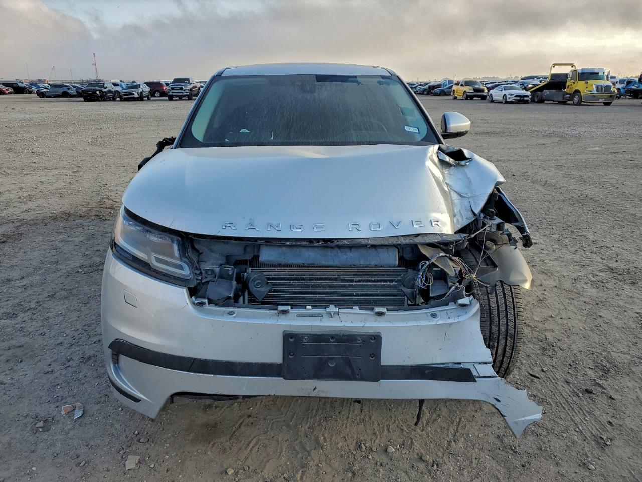 2018 LAND ROVER RANGE ROVER VELAR S photo 5