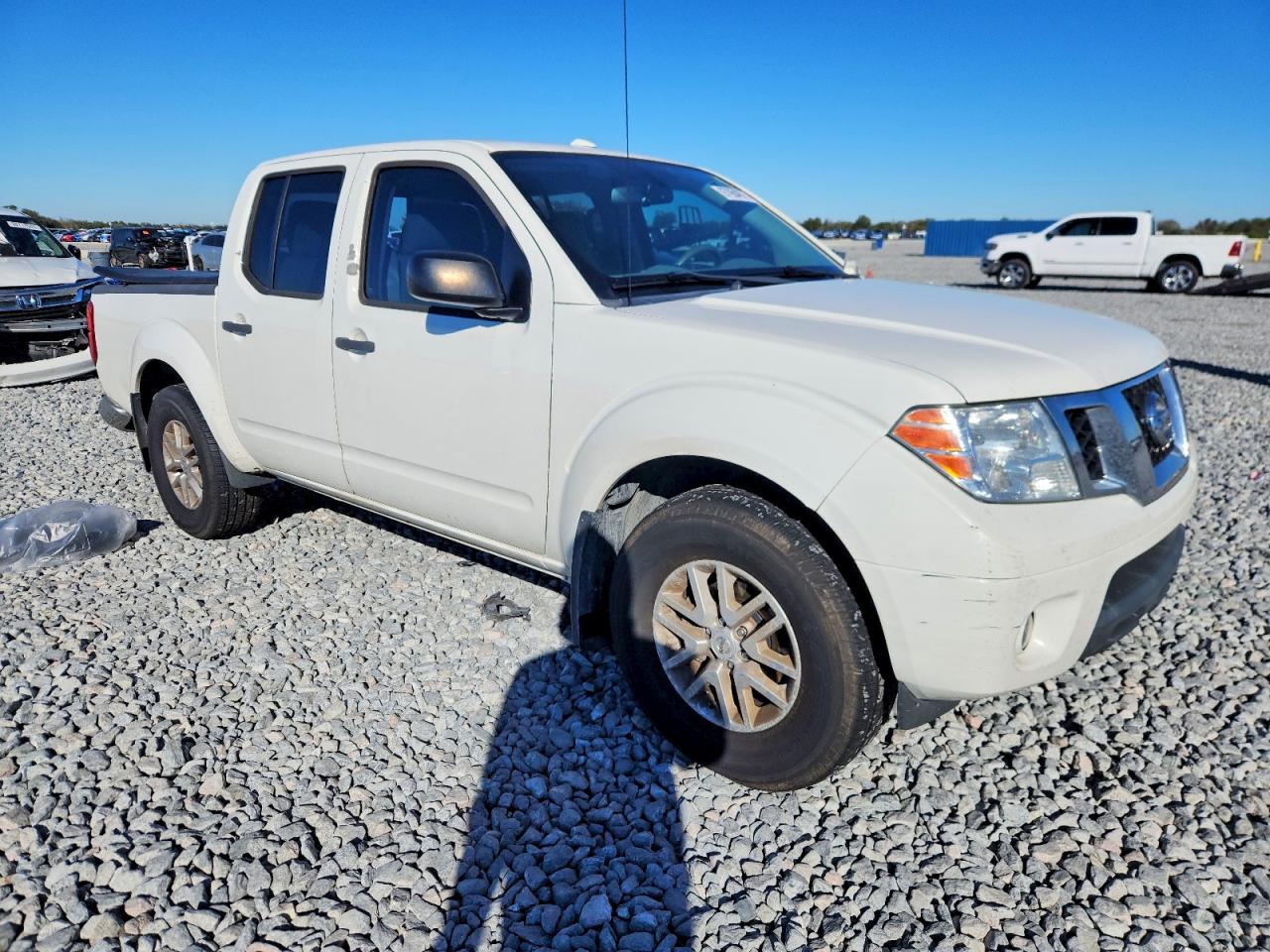 2018 NISSAN FRONTIER S photo 4