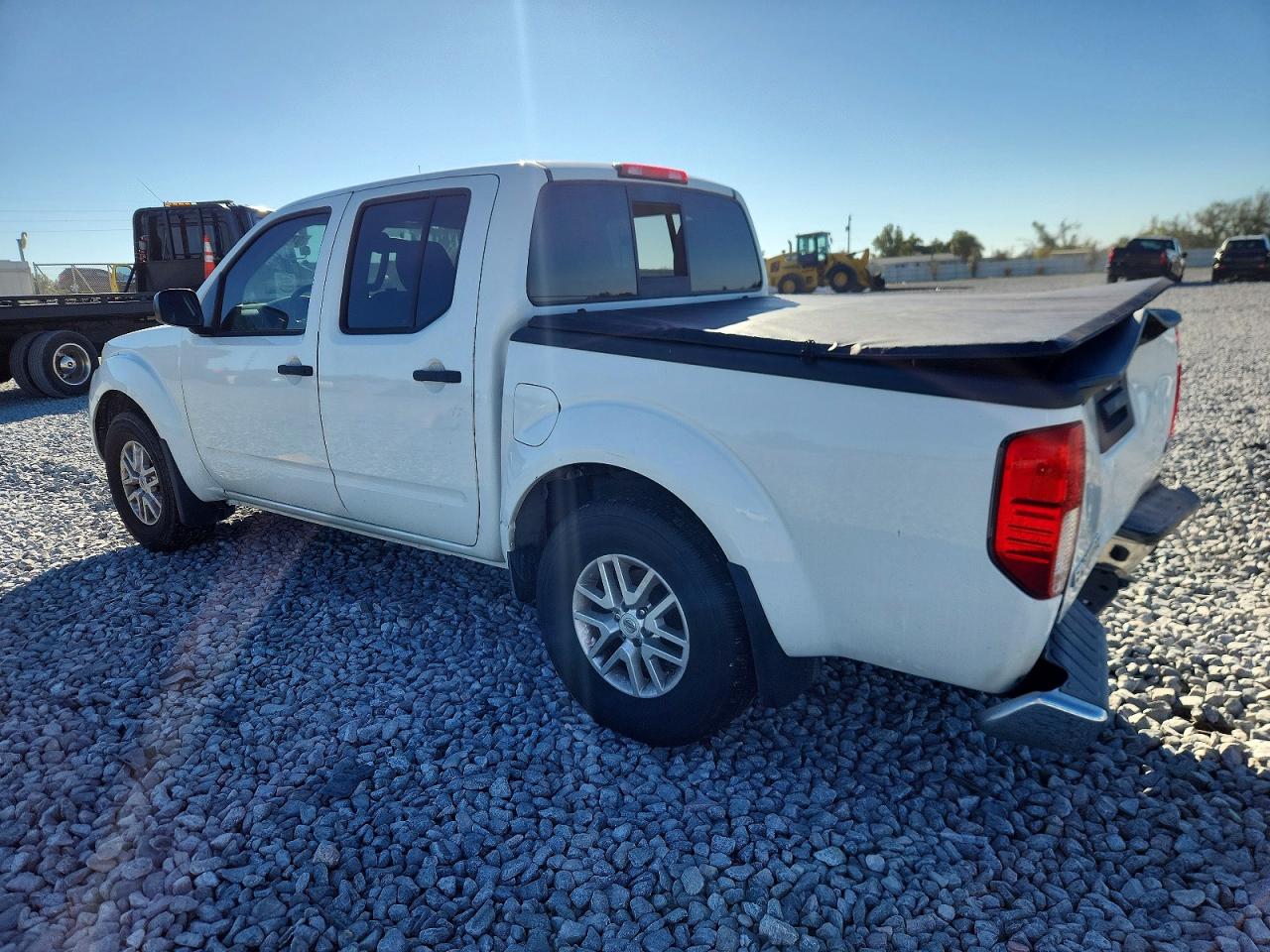 2018 NISSAN FRONTIER S photo 2