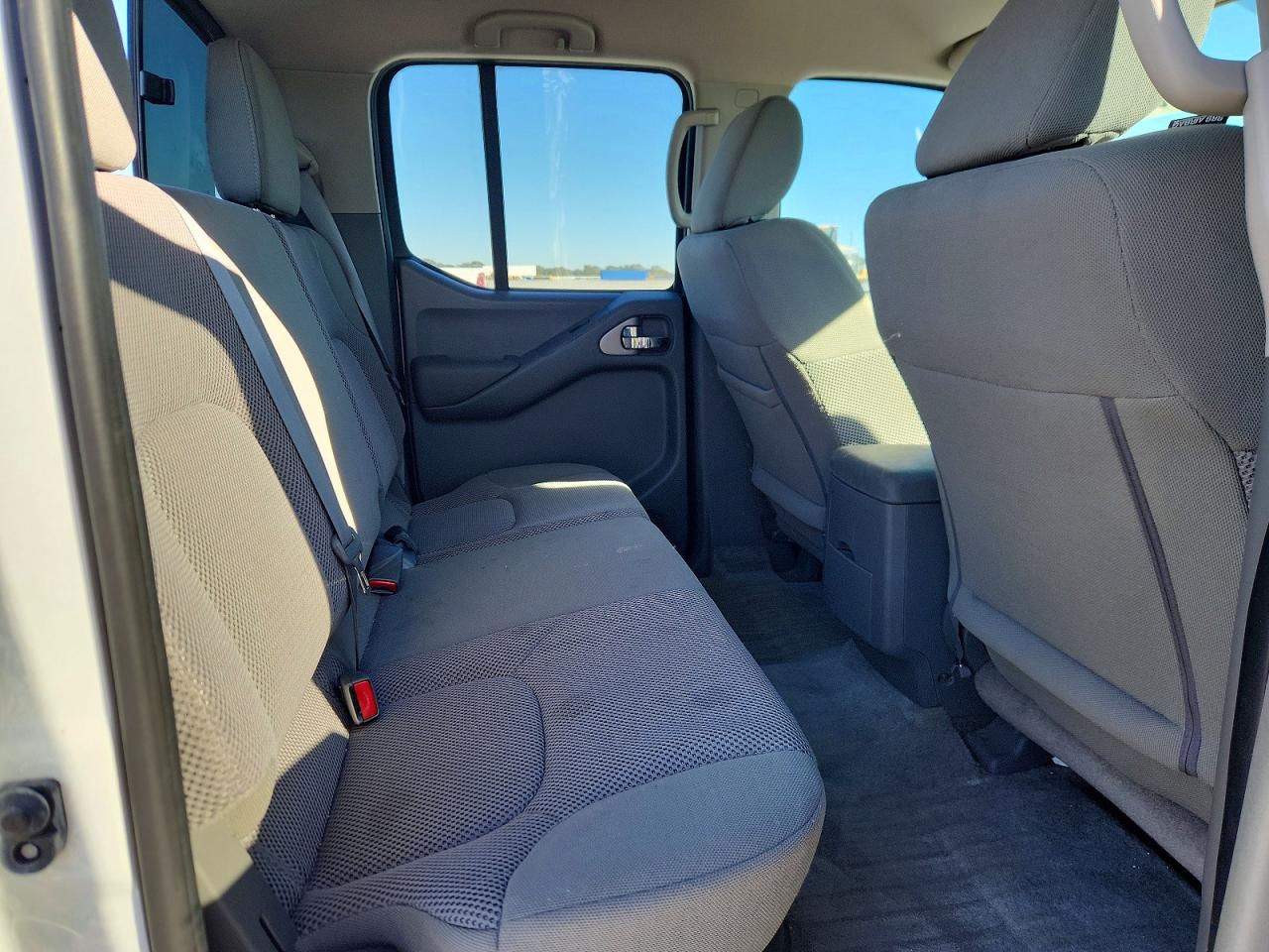 2018 NISSAN FRONTIER S photo 10
