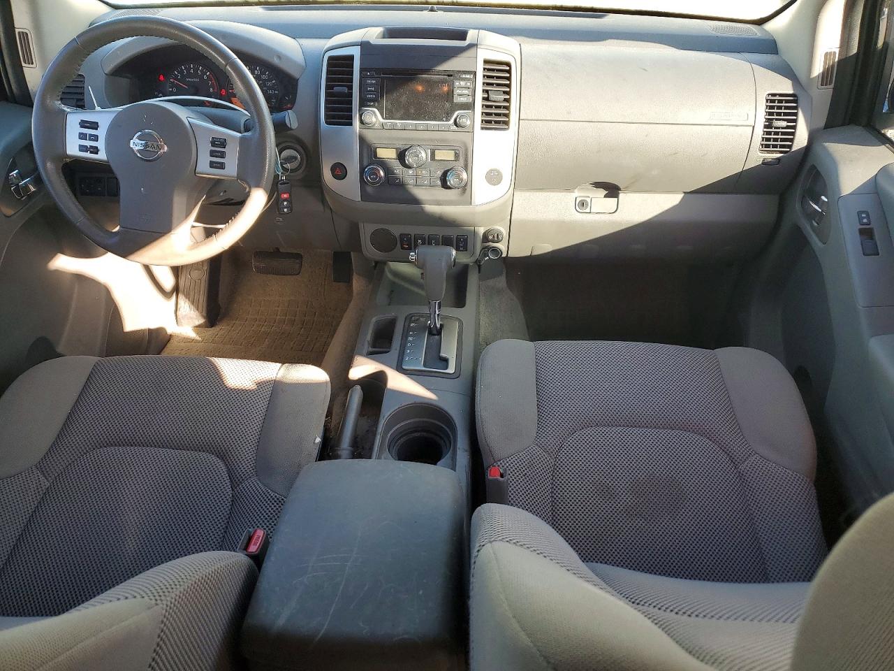 2018 NISSAN FRONTIER S photo 8