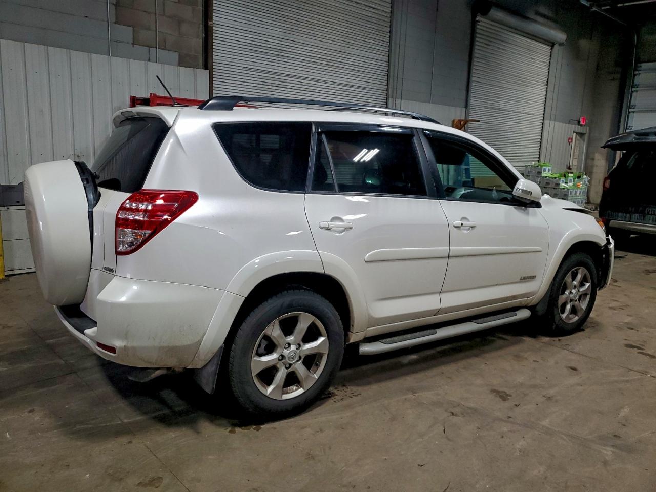 2010 TOYOTA RAV4 LIMITED photo 3