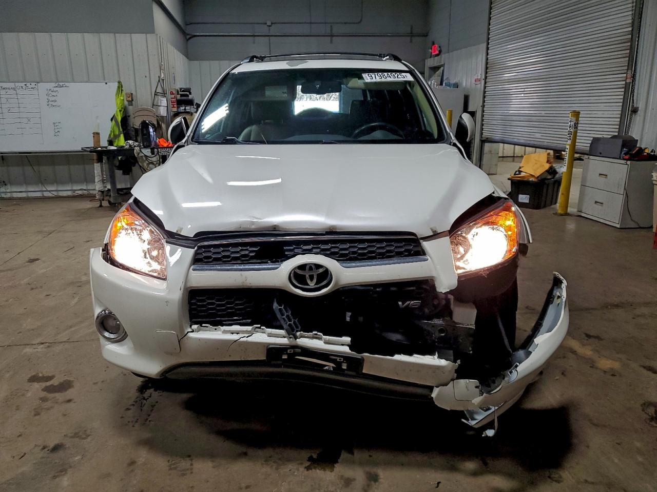 2010 TOYOTA RAV4 LIMITED photo 5