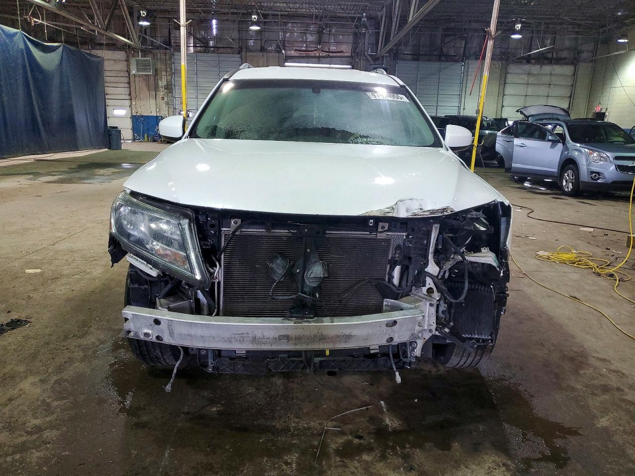 2013 NISSAN PATHFINDER S photo 5