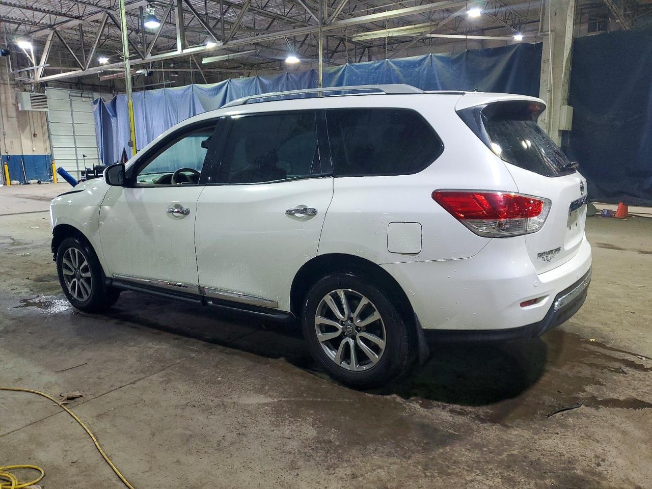 2013 NISSAN PATHFINDER S photo 2