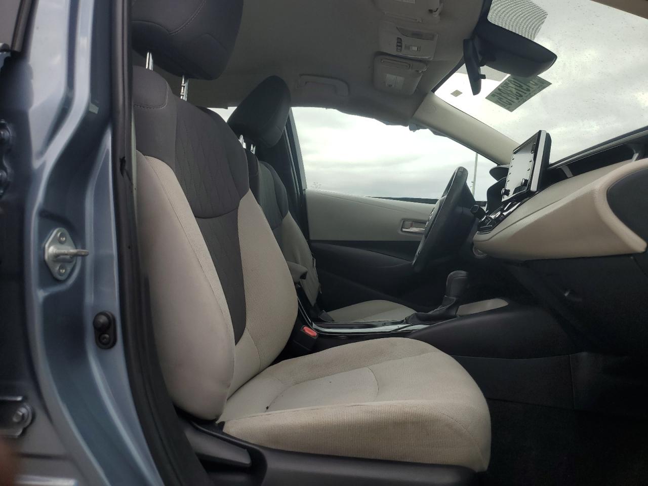 2021 TOYOTA COROLLA LE photo 7