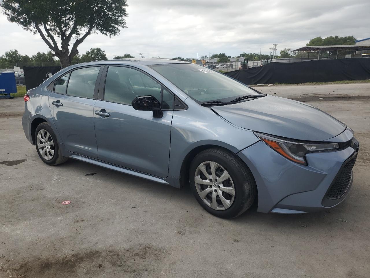 2021 TOYOTA COROLLA LE photo 4