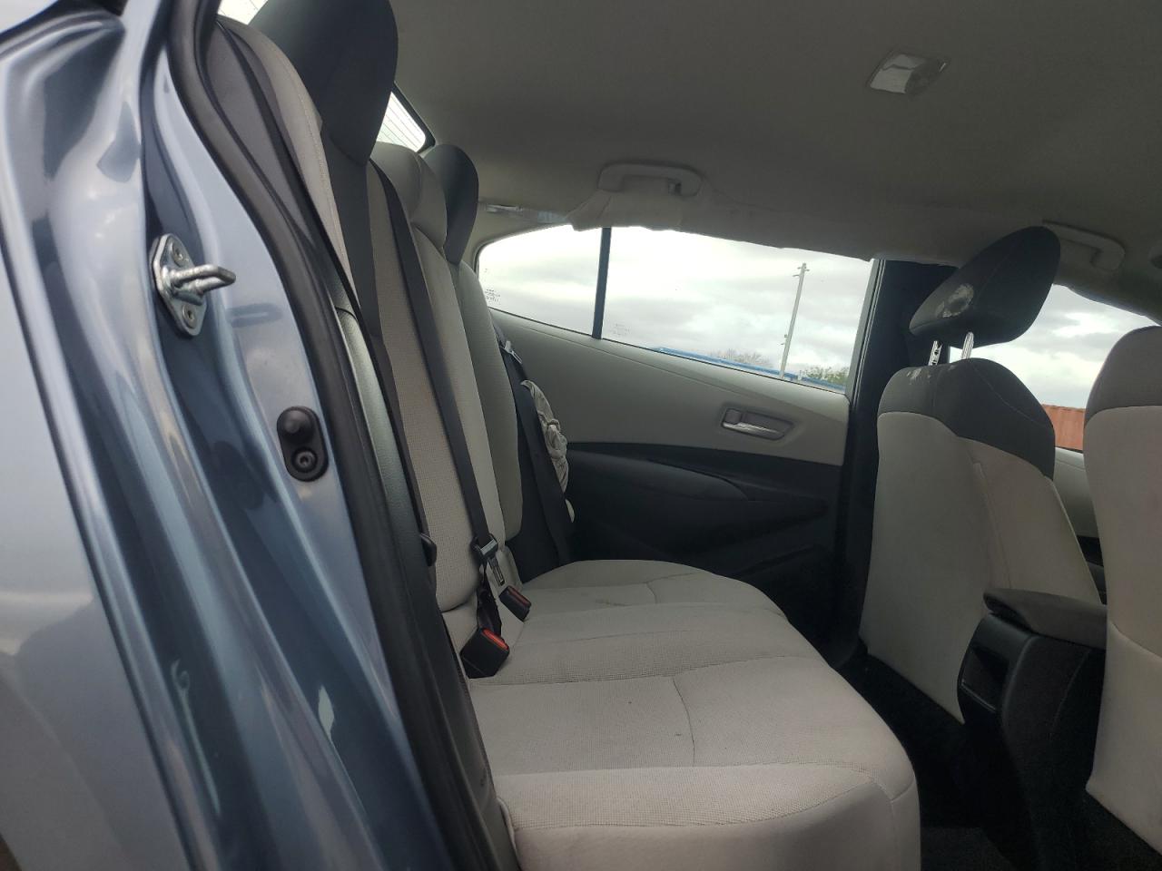 2021 TOYOTA COROLLA LE photo 10