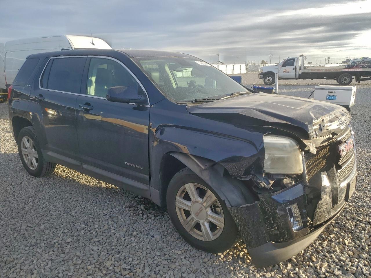 2015 GMC TERRAIN SLE photo 4