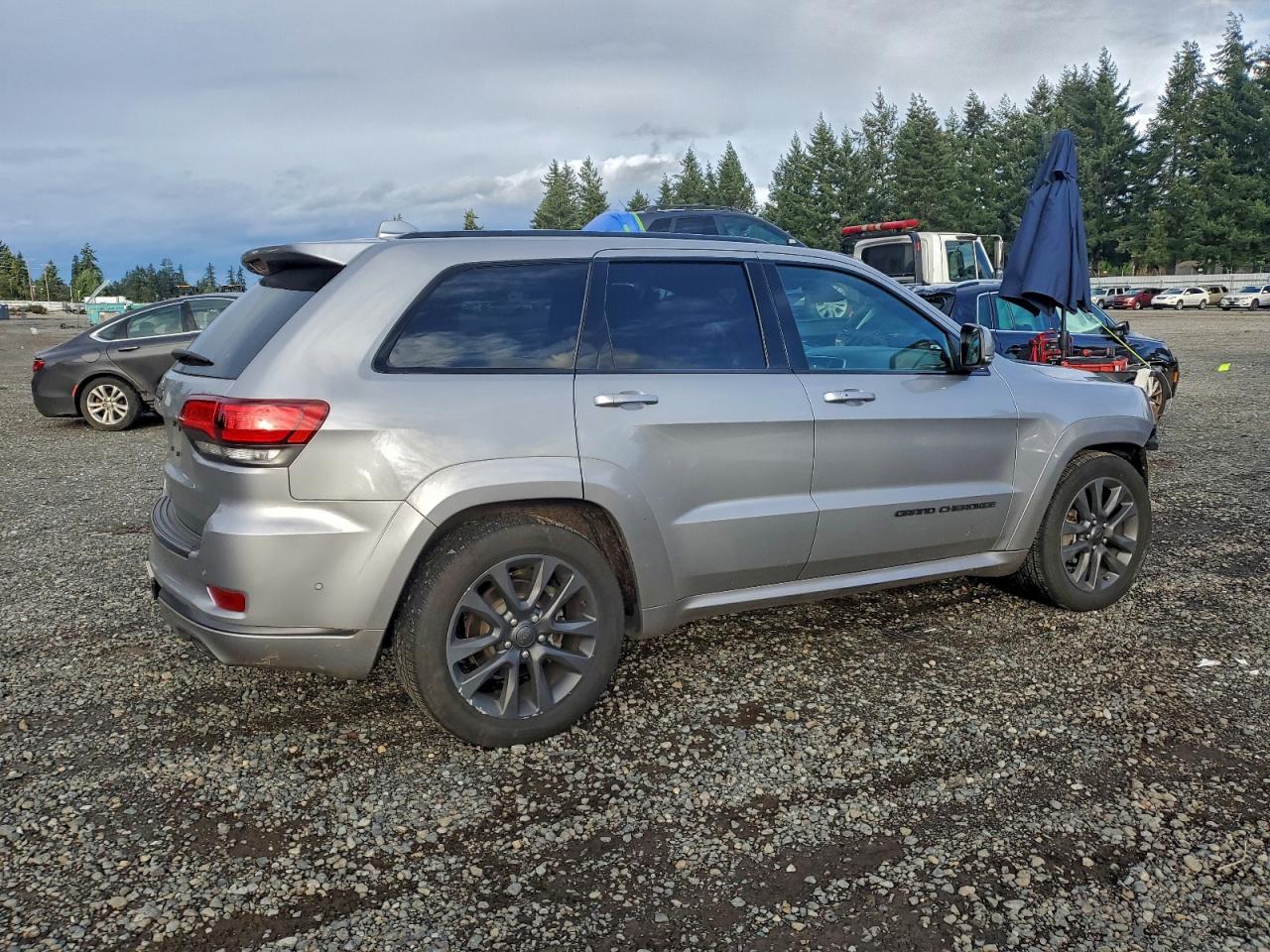 2018 JEEP GRAND CHEROKEE OVERLAND photo 5