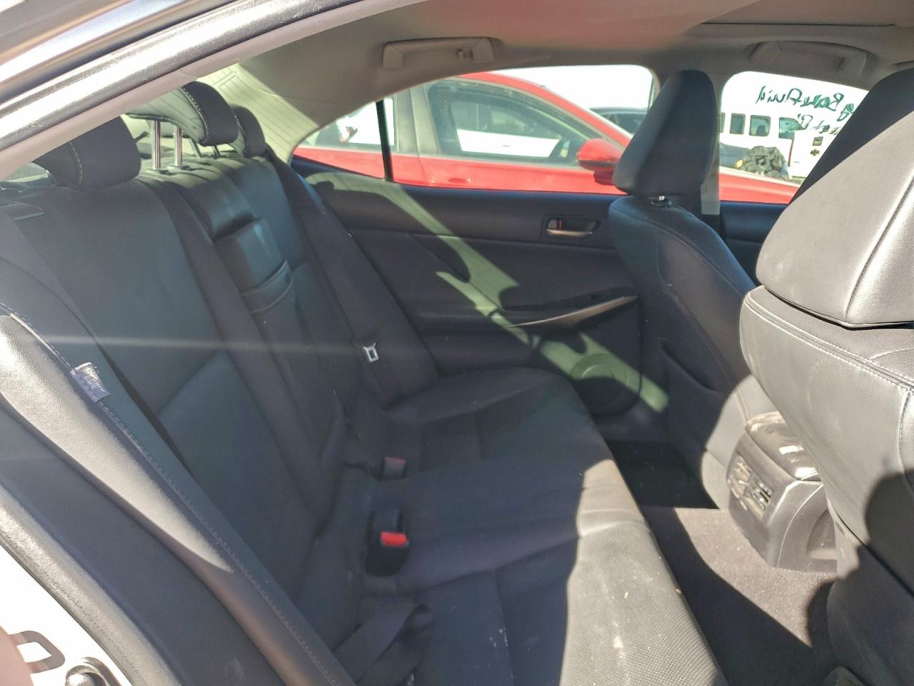 2018 LEXUS IS 300 photo 10