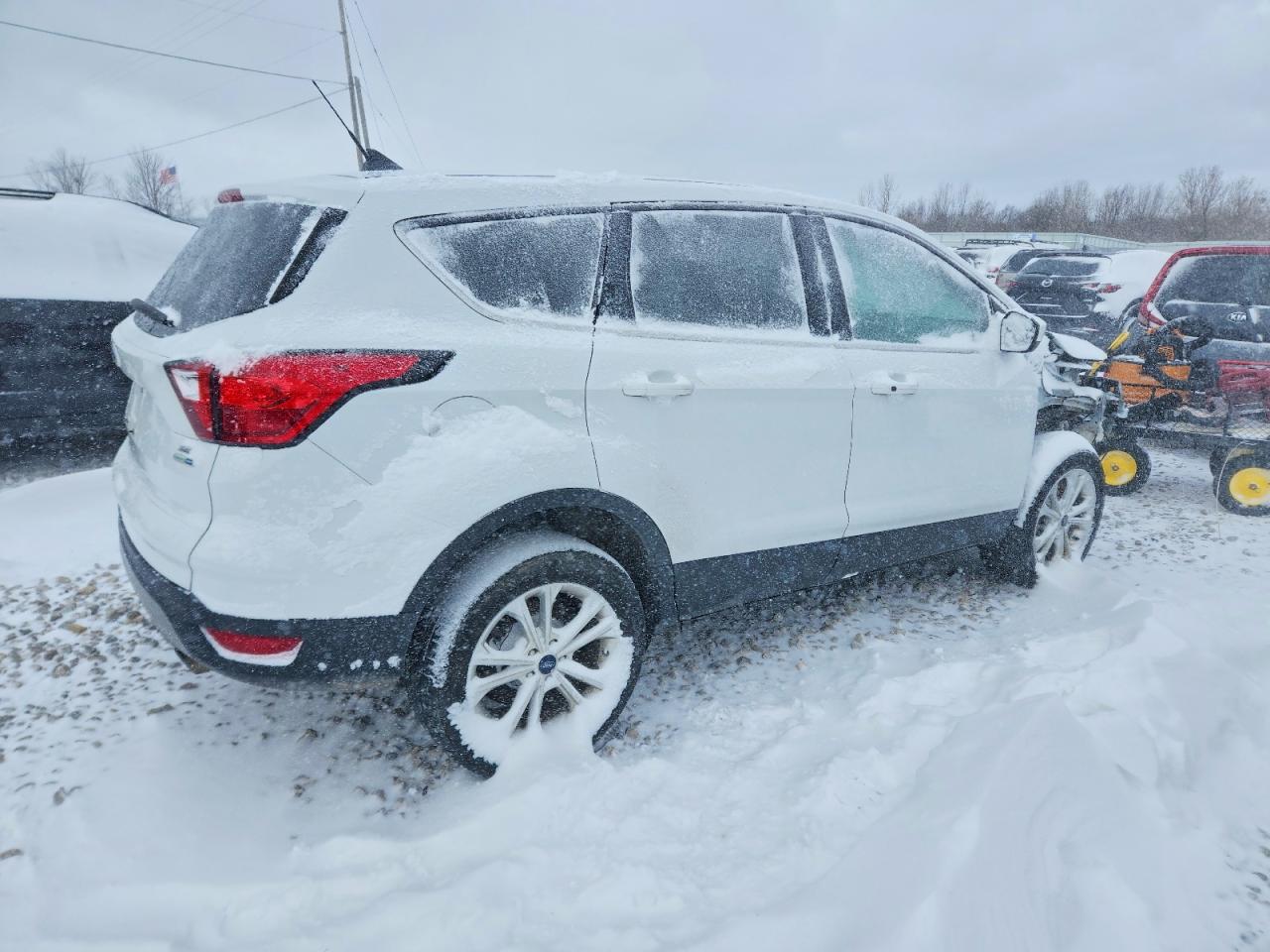 2019 FORD ESCAPE SE photo 3