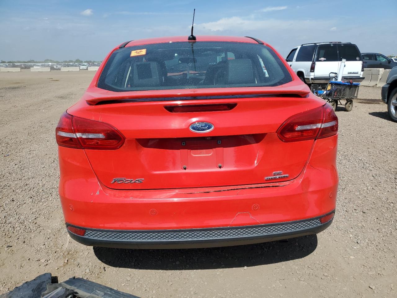 2015 FORD FOCUS SE photo 6