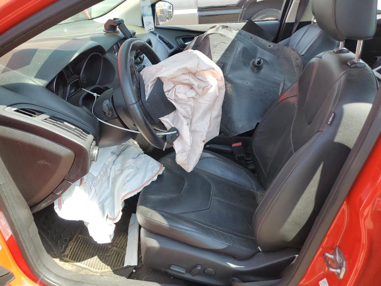 2015 FORD FOCUS SE photo 7