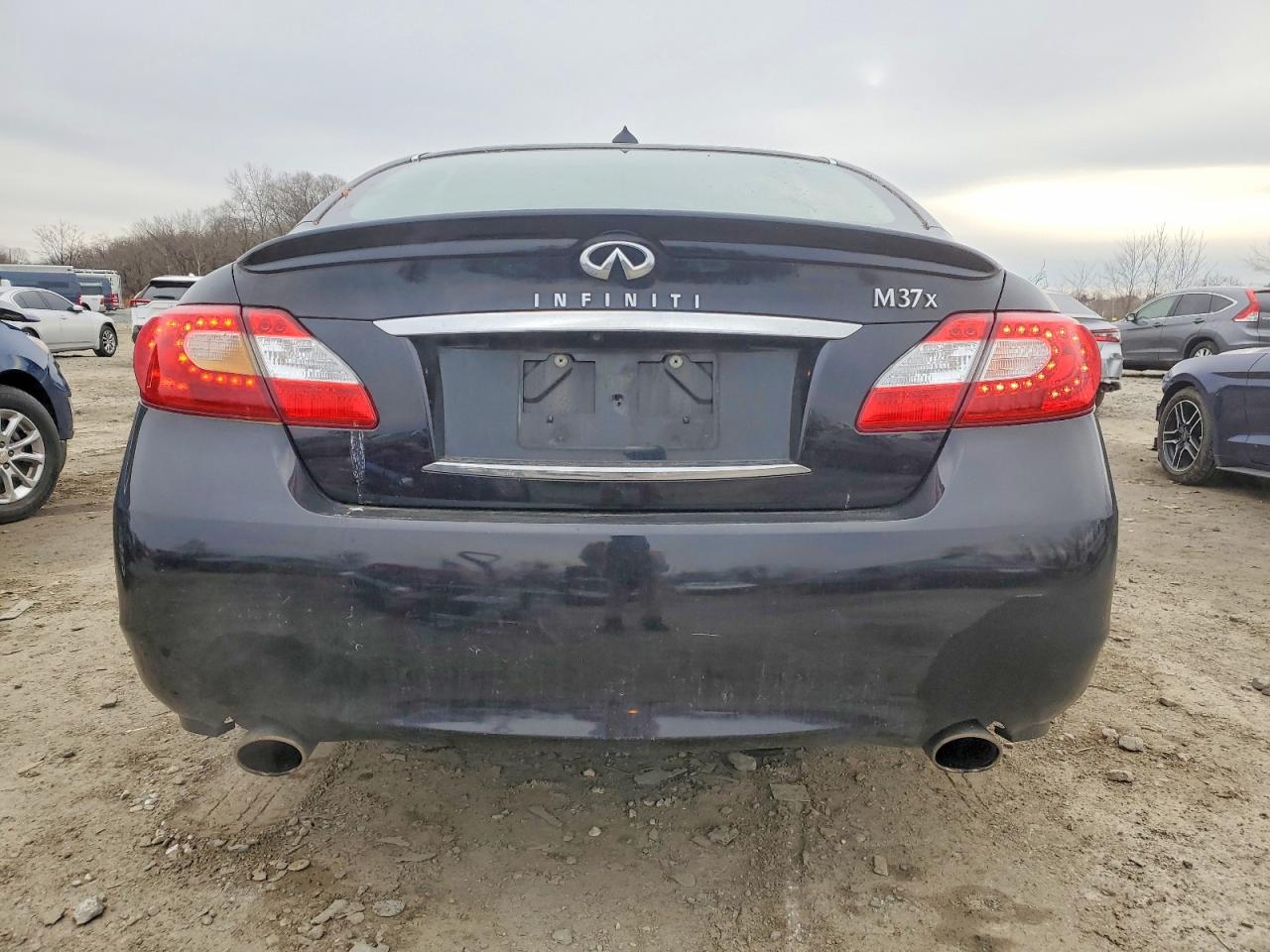 2011 INFINITI M37 X photo 6