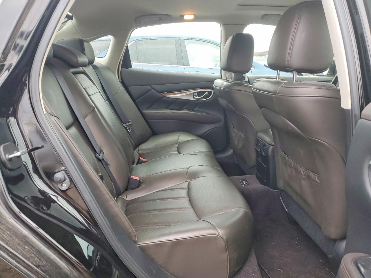 2011 INFINITI M37 X photo 10