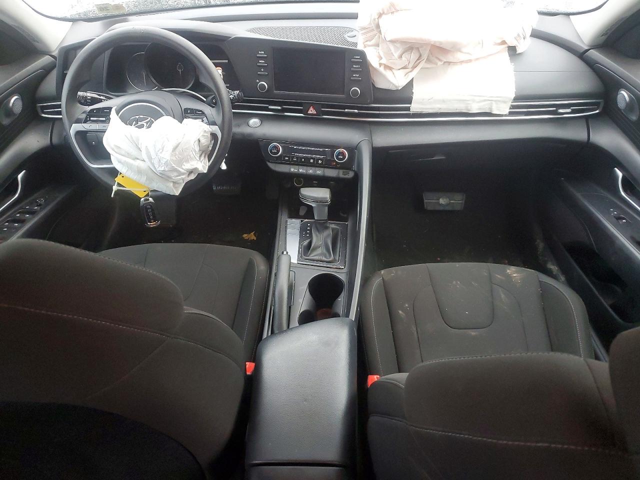 2021 HYUNDAI ELANTRA SEL photo 8