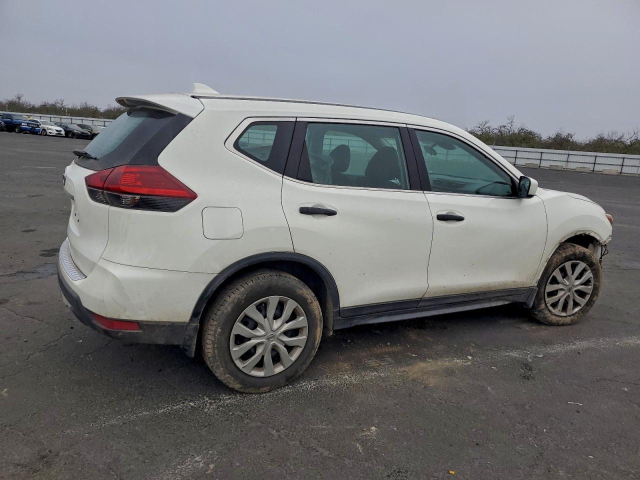 2020 NISSAN ROGUE S photo 3