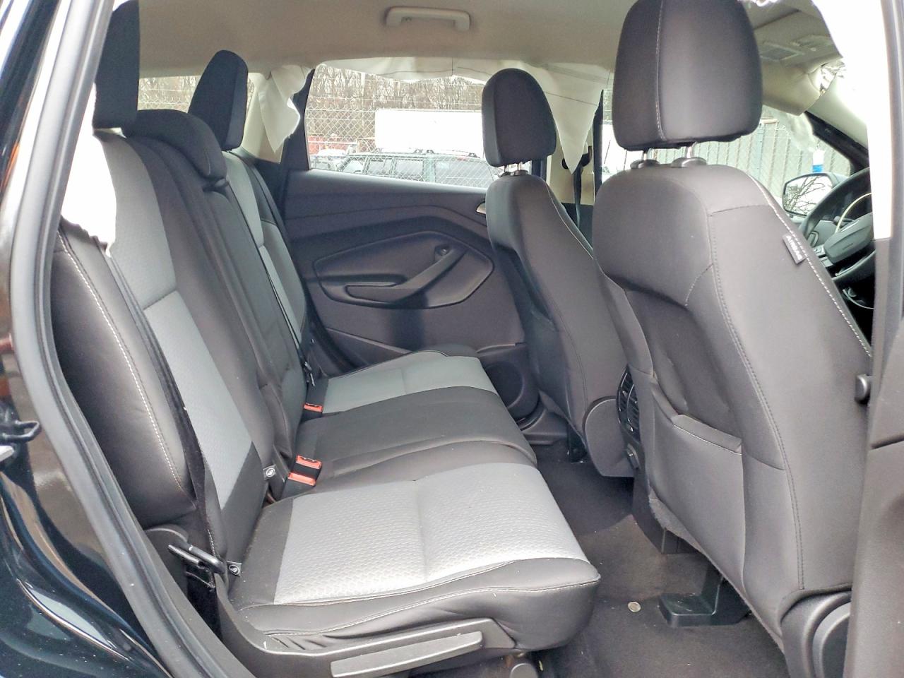 2017 FORD ESCAPE SE photo 11