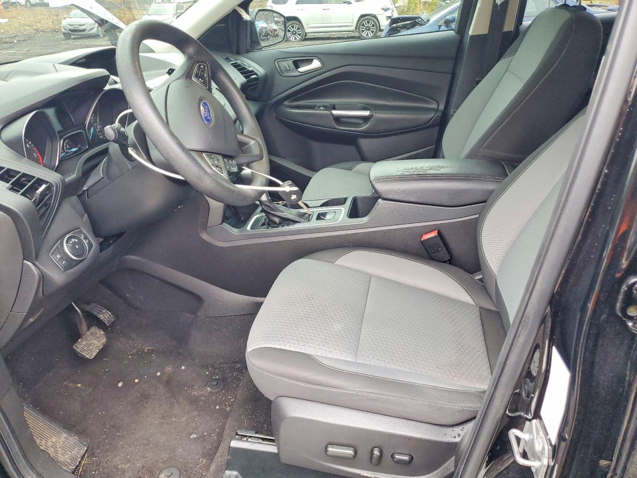 2017 FORD ESCAPE SE photo 7
