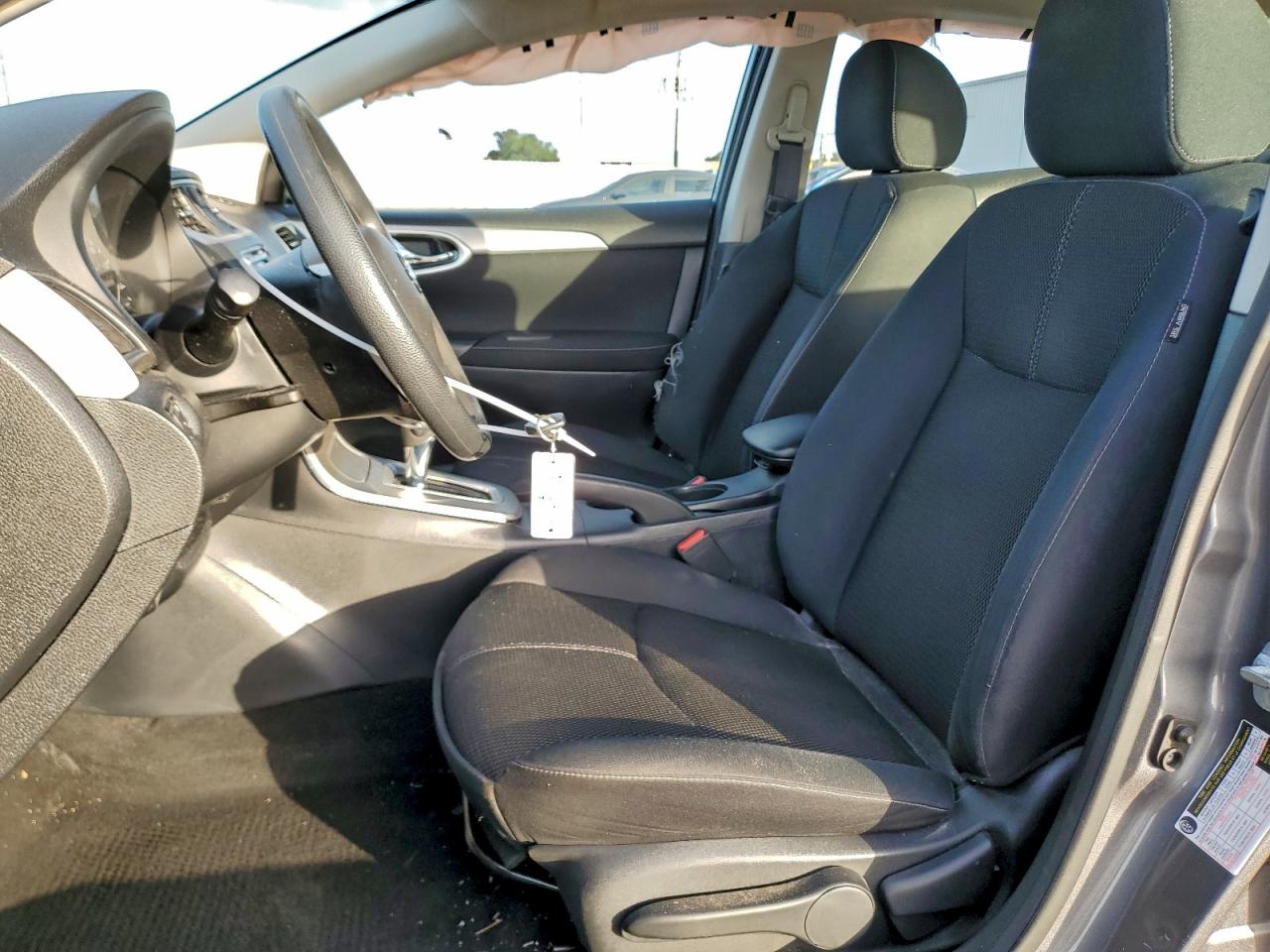 2015 NISSAN SENTRA S photo 7