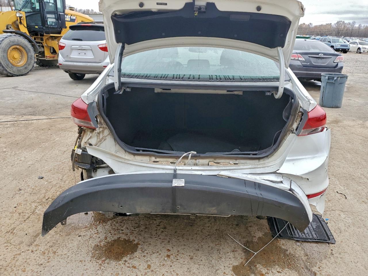 2017 HYUNDAI ELANTRA SE photo 6