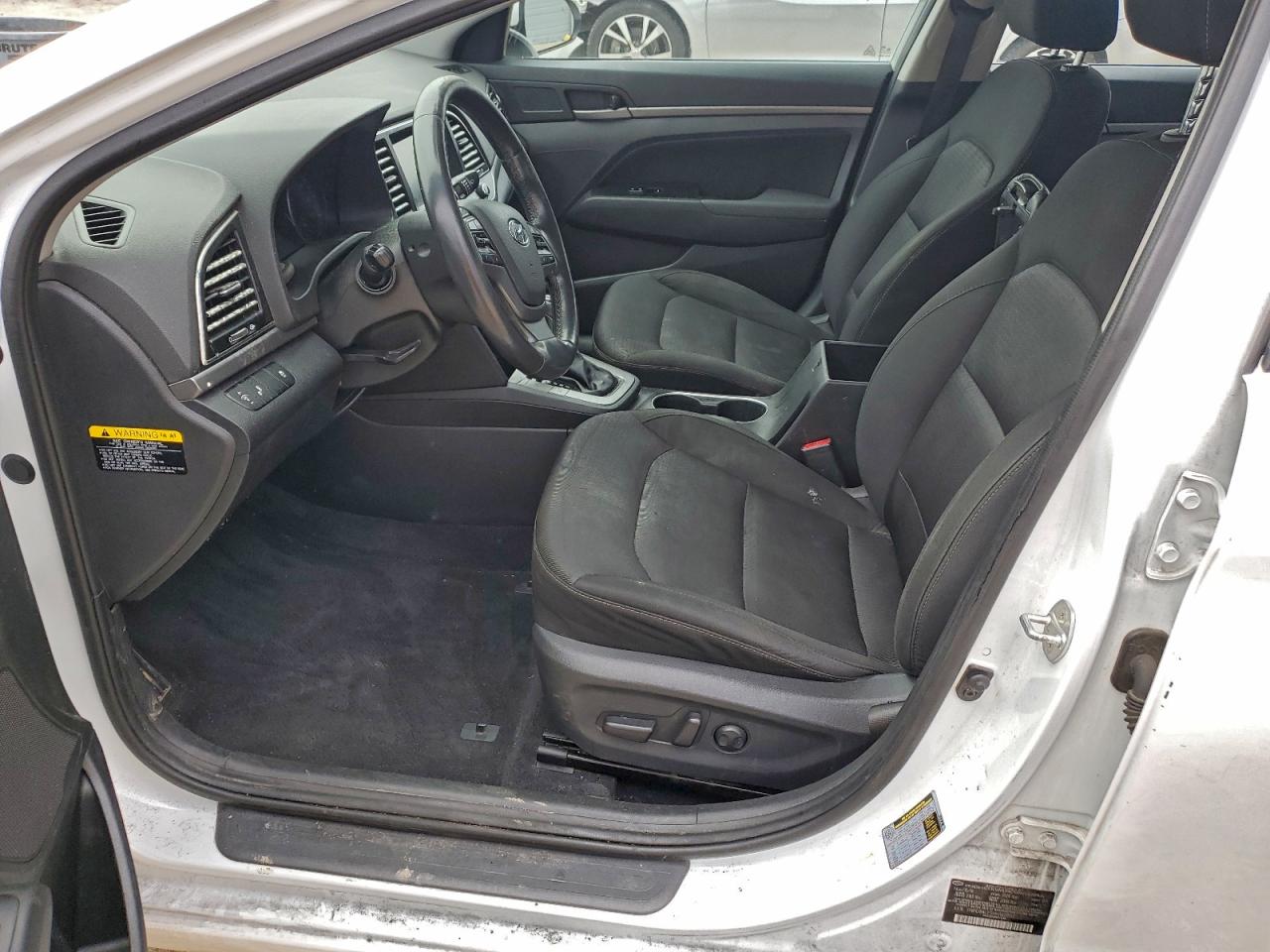2017 HYUNDAI ELANTRA SE photo 7