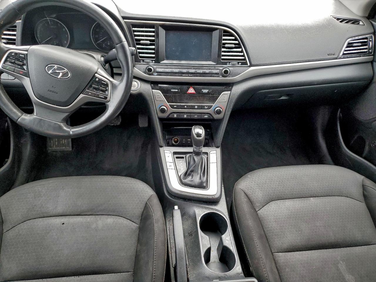 2017 HYUNDAI ELANTRA SE photo 8