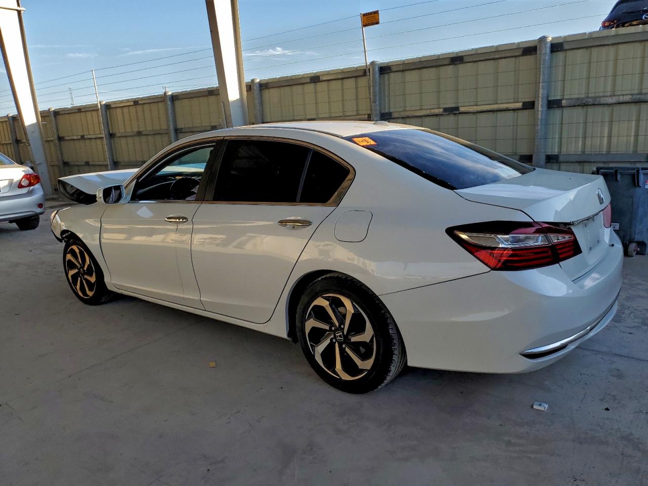 2016 HONDA ACCORD EXL photo 2