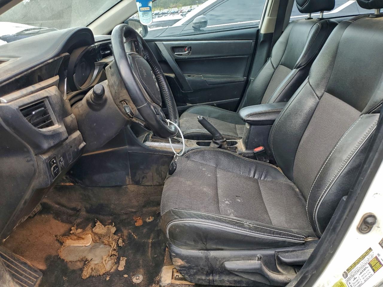 2014 TOYOTA COROLLA L photo 7