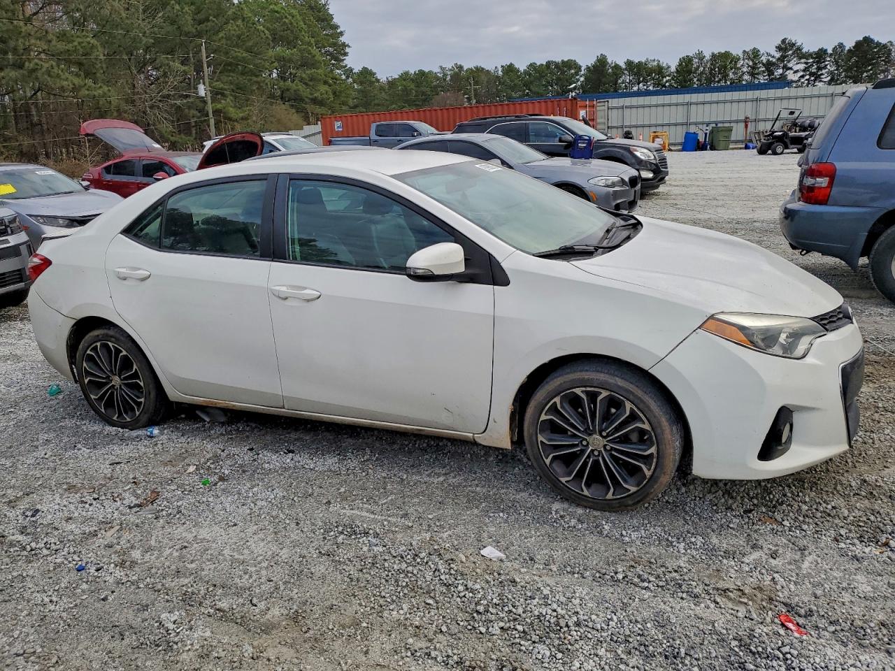 2014 TOYOTA COROLLA L photo 4