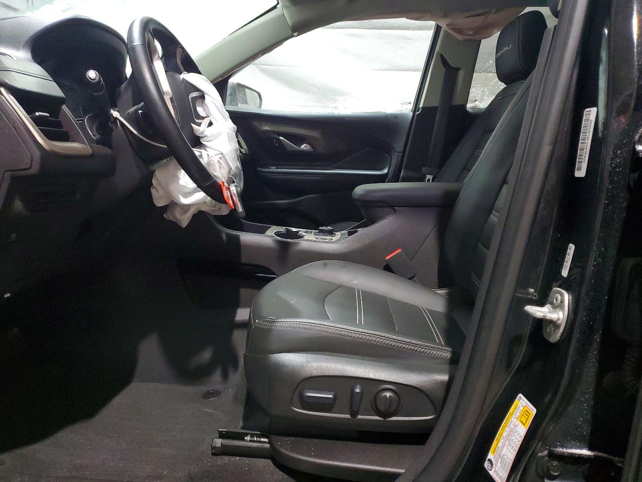 2024 GMC TERRAIN DENALI photo 7