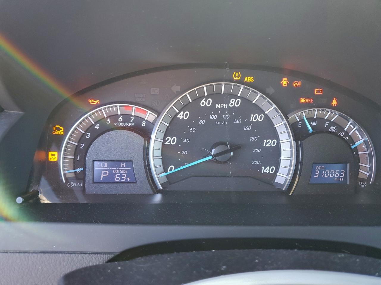 2014 TOYOTA CAMRY L photo 9