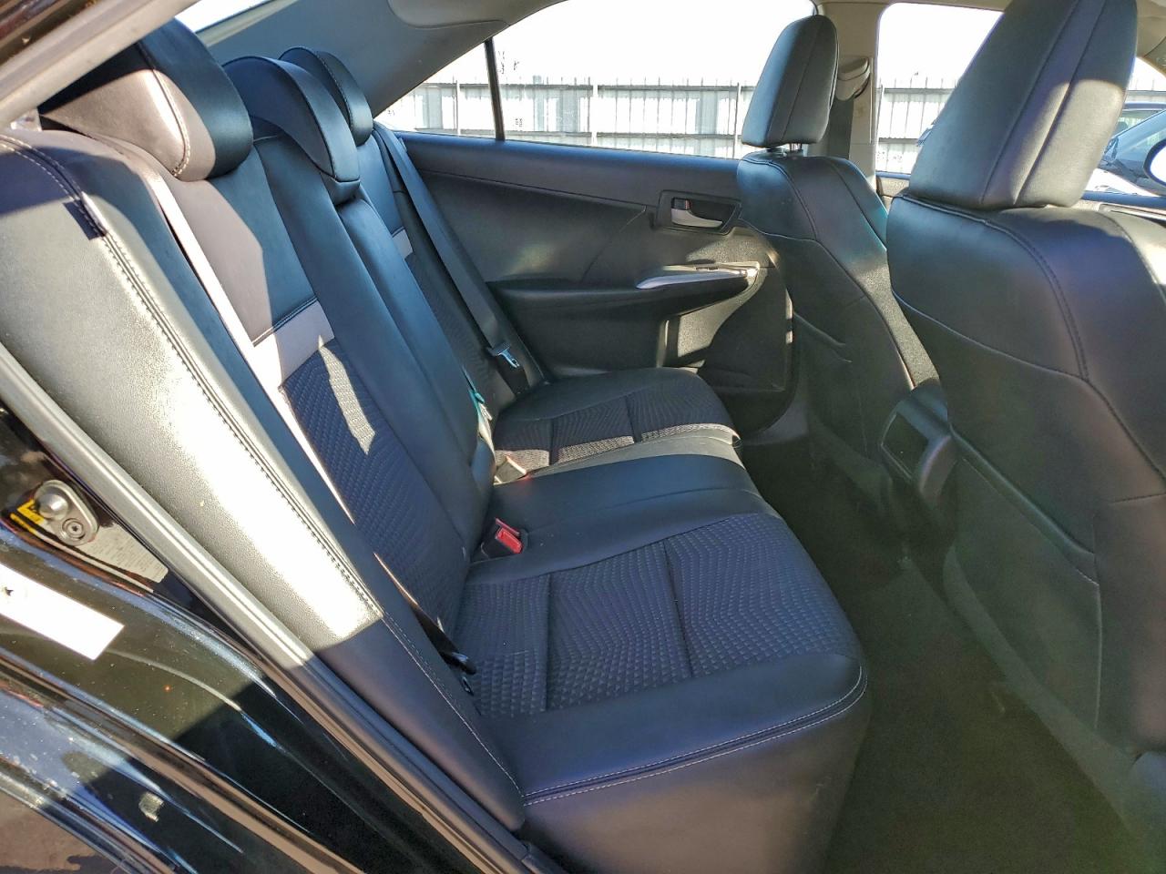 2014 TOYOTA CAMRY L photo 10