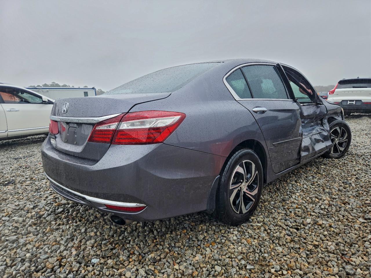 2016 HONDA ACCORD LX photo 3
