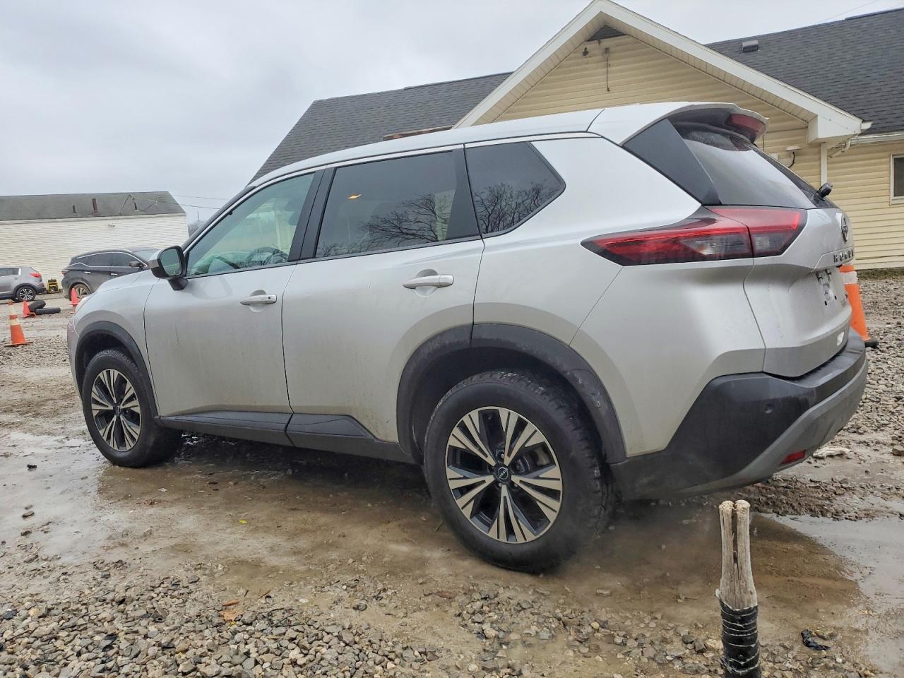 2023 NISSAN ROGUE SV photo 2