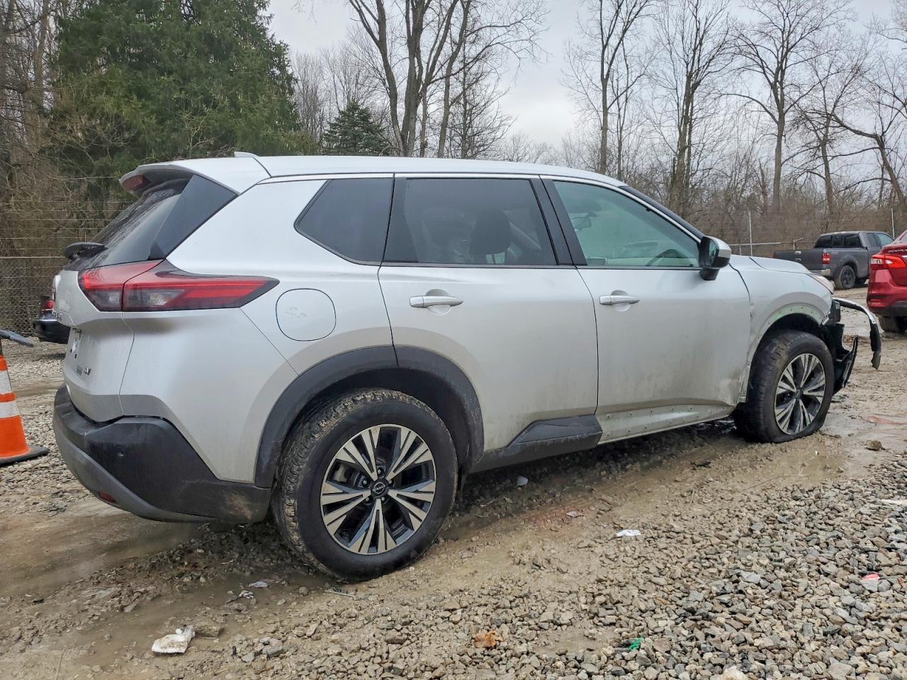 2023 NISSAN ROGUE SV photo 3