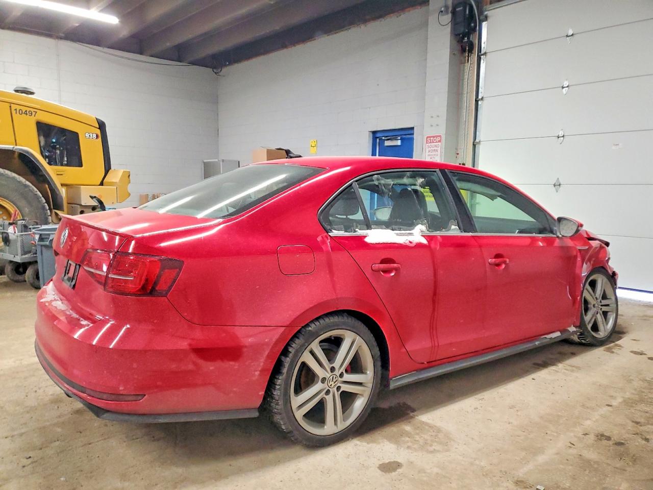2017 VOLKSWAGEN JETTA GLI photo 3