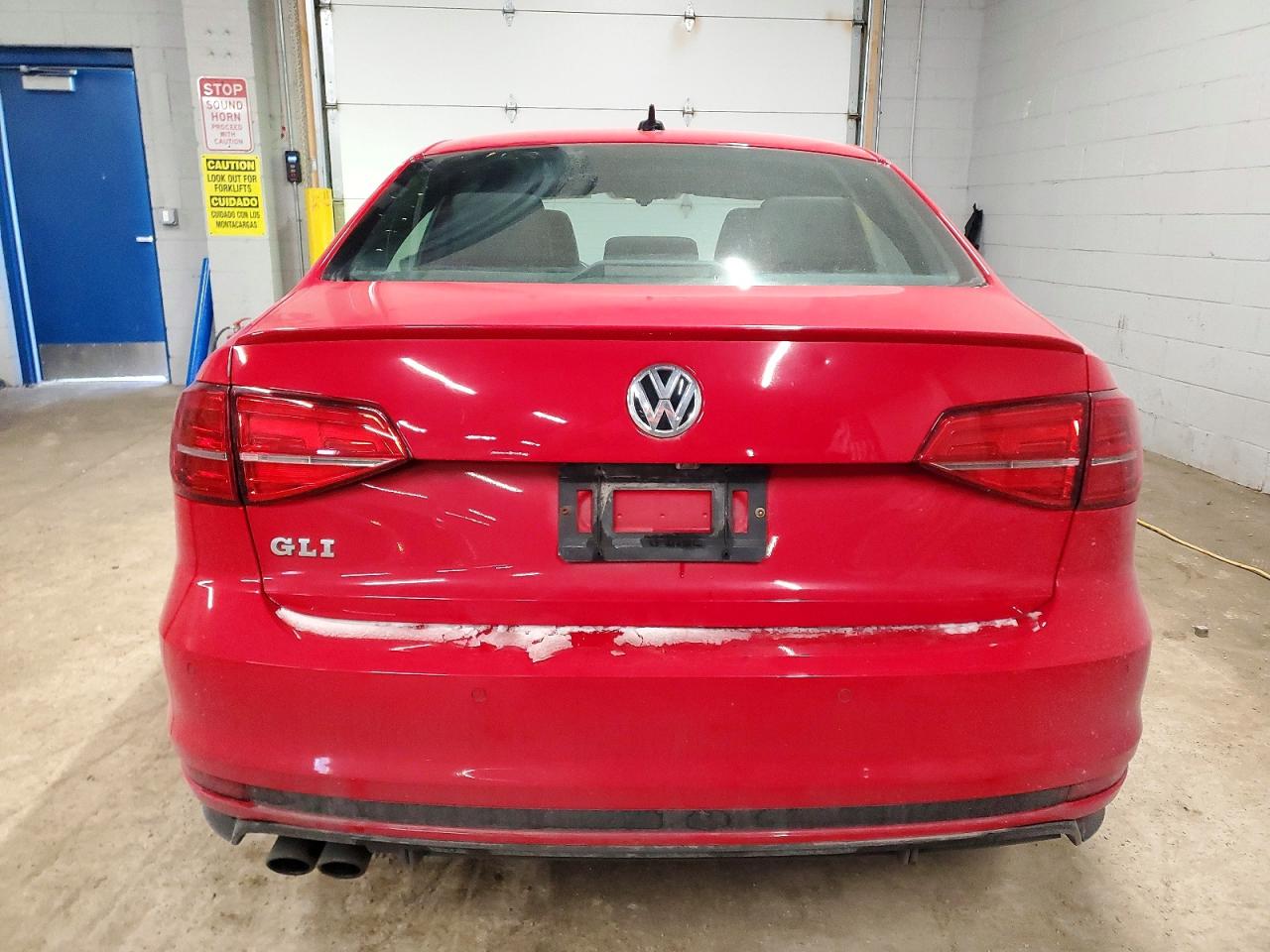 2017 VOLKSWAGEN JETTA GLI photo 6