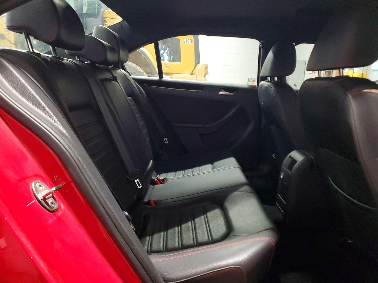 2017 VOLKSWAGEN JETTA GLI photo 10