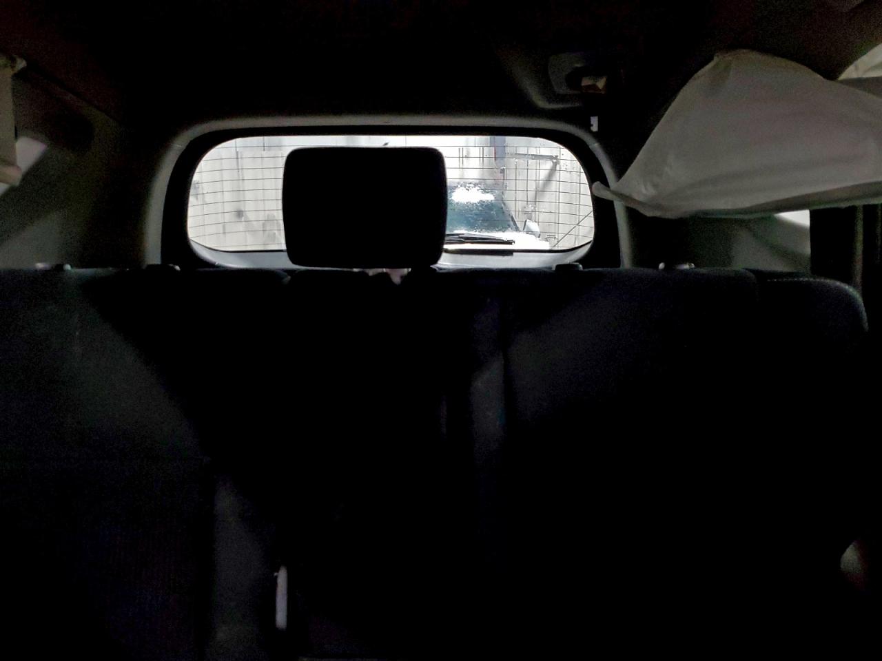 2015 TOYOTA RAV4 XLE photo 19