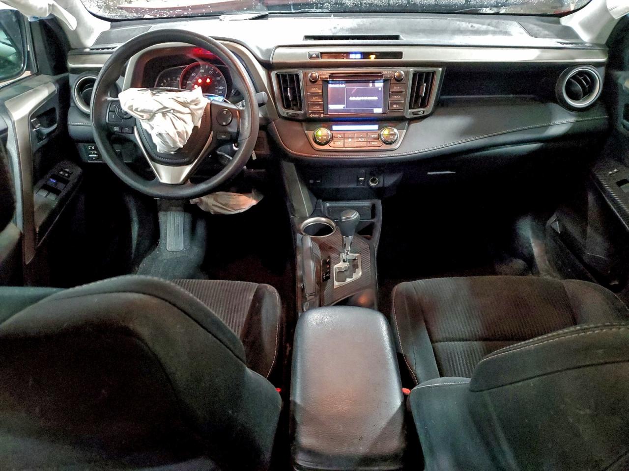 2015 TOYOTA RAV4 XLE photo 15