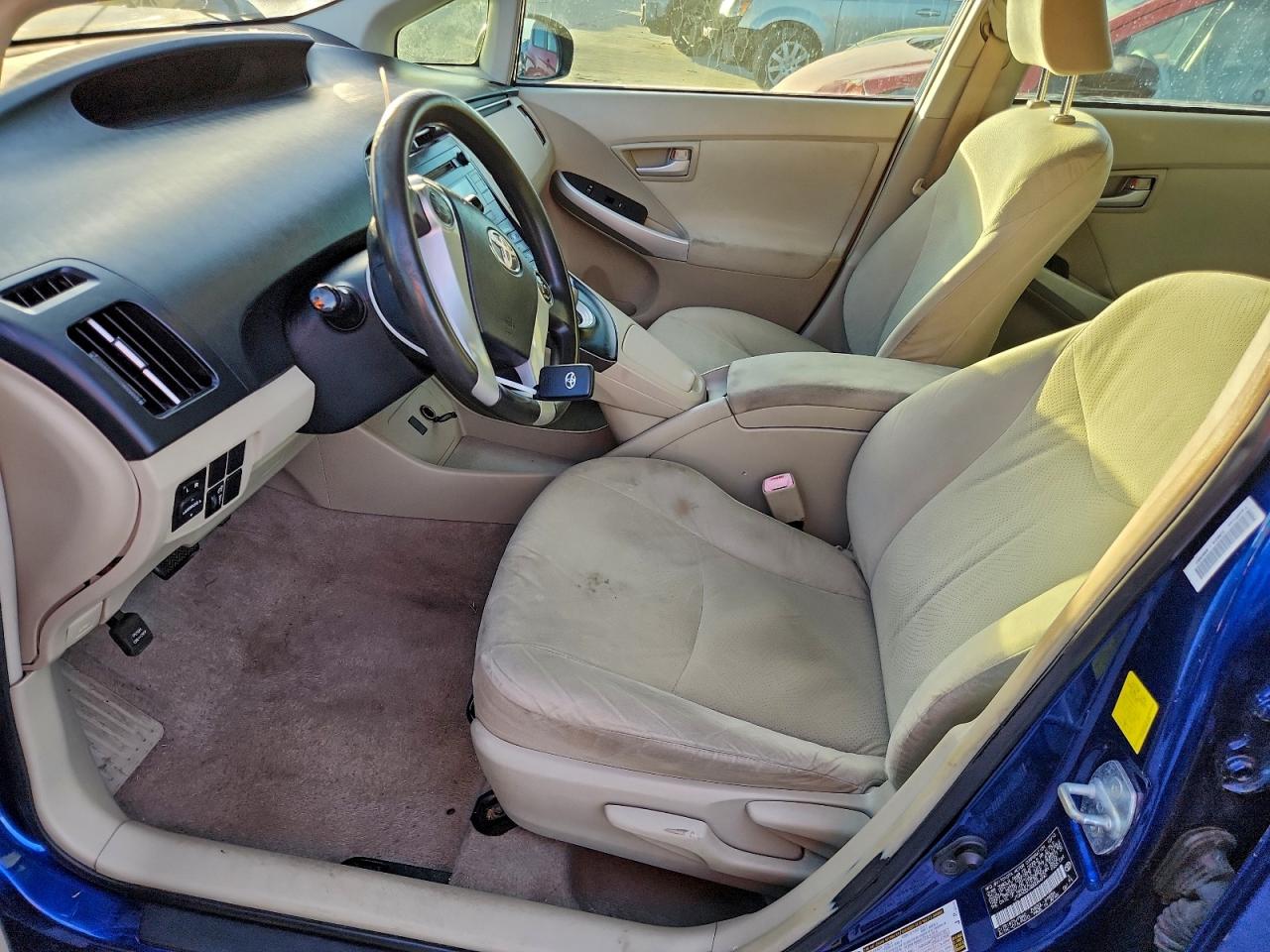 2011 TOYOTA PRIUS photo 19
