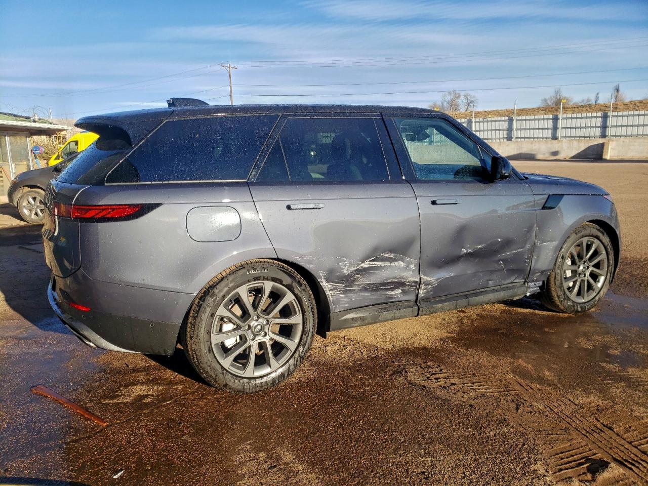 2025 LAND ROVER RANGE ROVER SPORT S photo 3