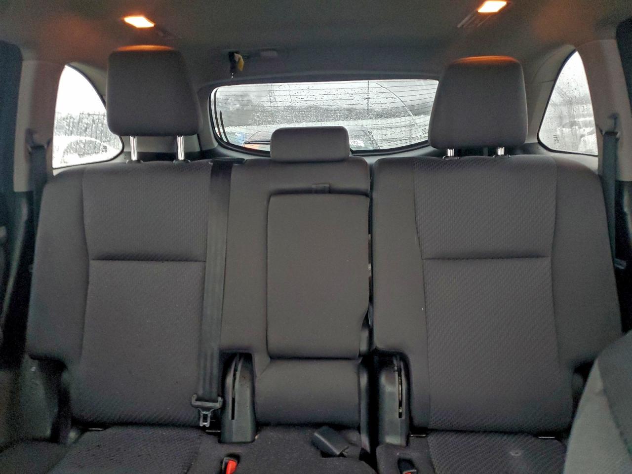 2018 TOYOTA HIGHLANDER LE photo 10