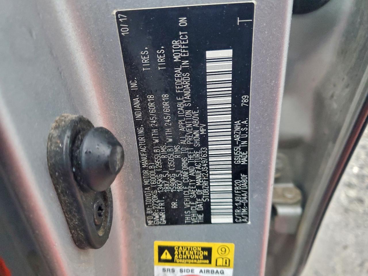 2018 TOYOTA HIGHLANDER LE photo 13
