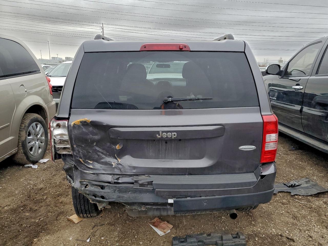 2015 JEEP PATRIOT LATITUDE photo 6