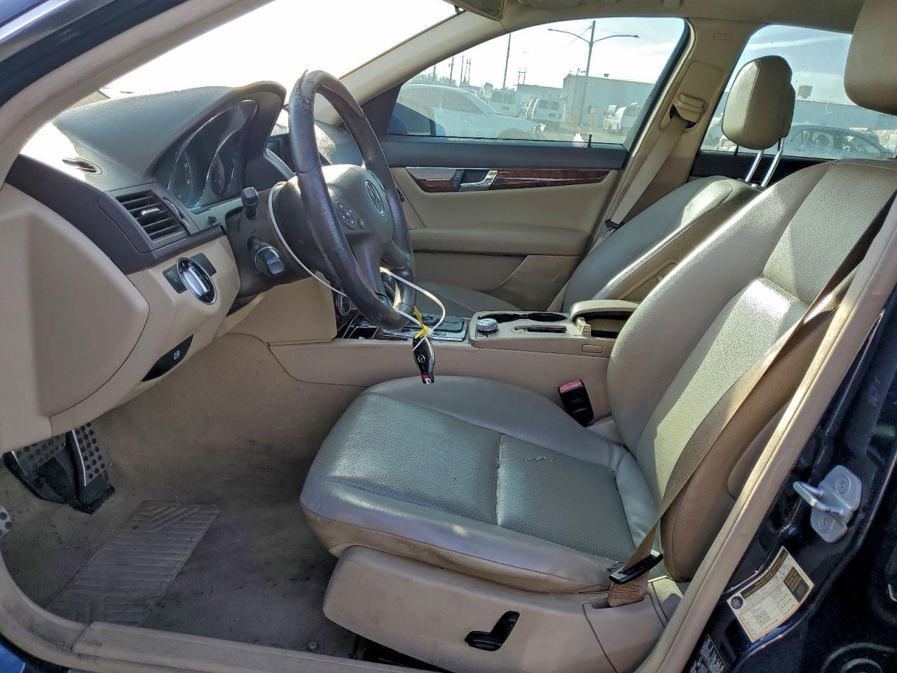 2011 MERCEDES-BENZ C 300 photo 7