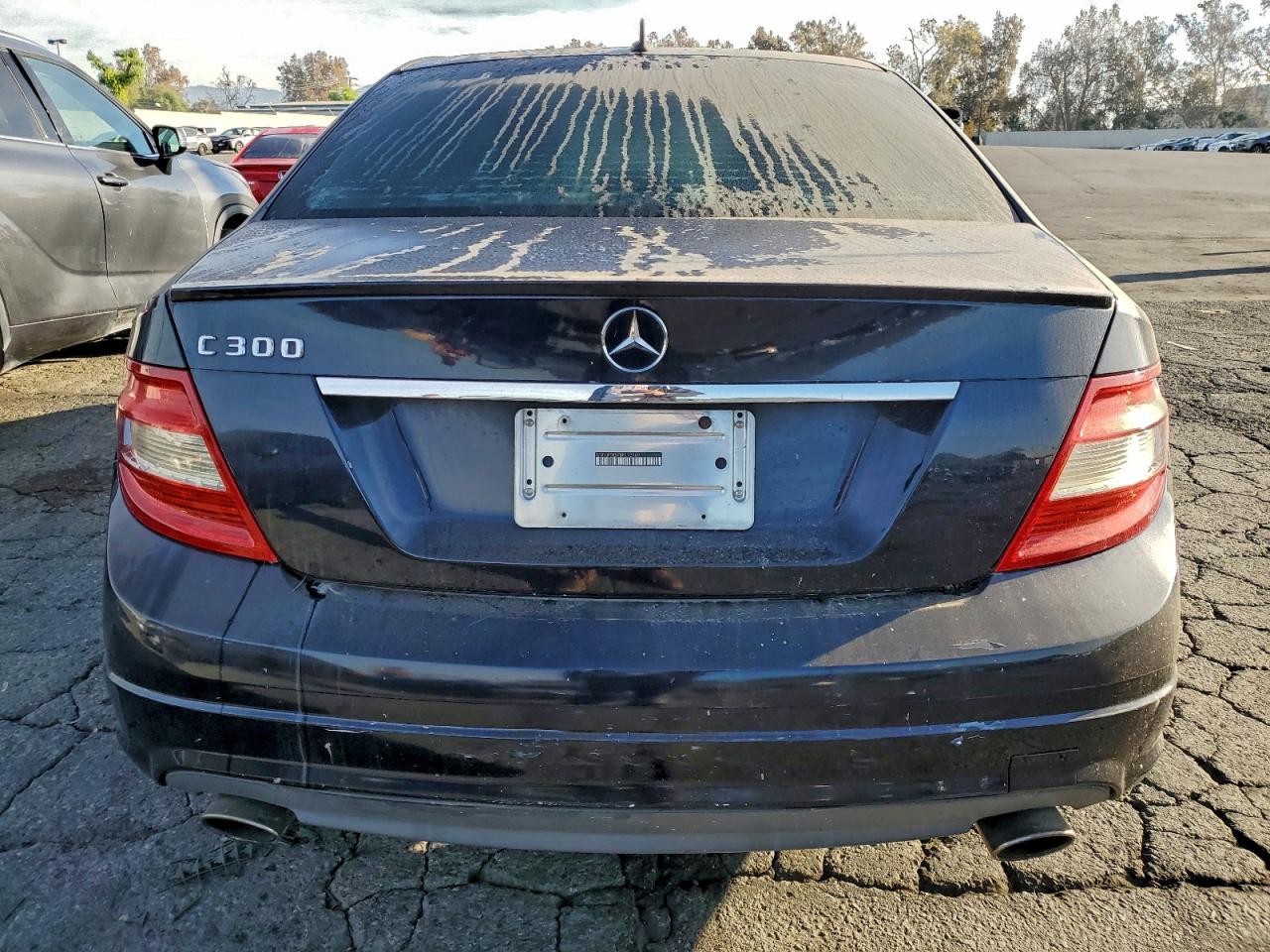 2011 MERCEDES-BENZ C 300 photo 6
