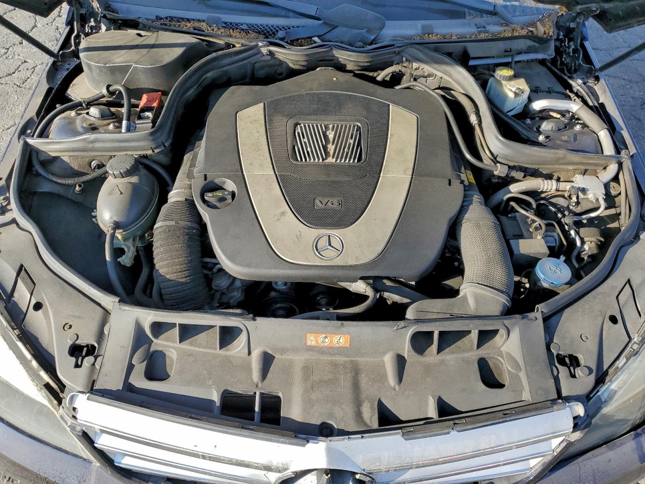 2011 MERCEDES-BENZ C 300 photo 11